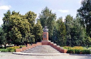 Памятник С.А. Ковпаку в Котельве.